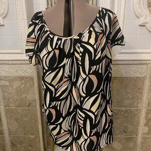 CATO. Size 2X. Short Raglan Sleeve Pullover. Scoop Neck. B45